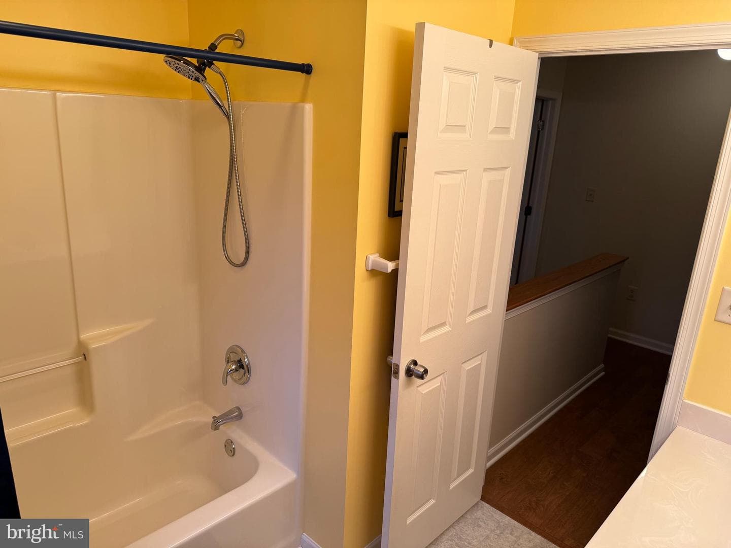 8 Parkview Drive photo 36