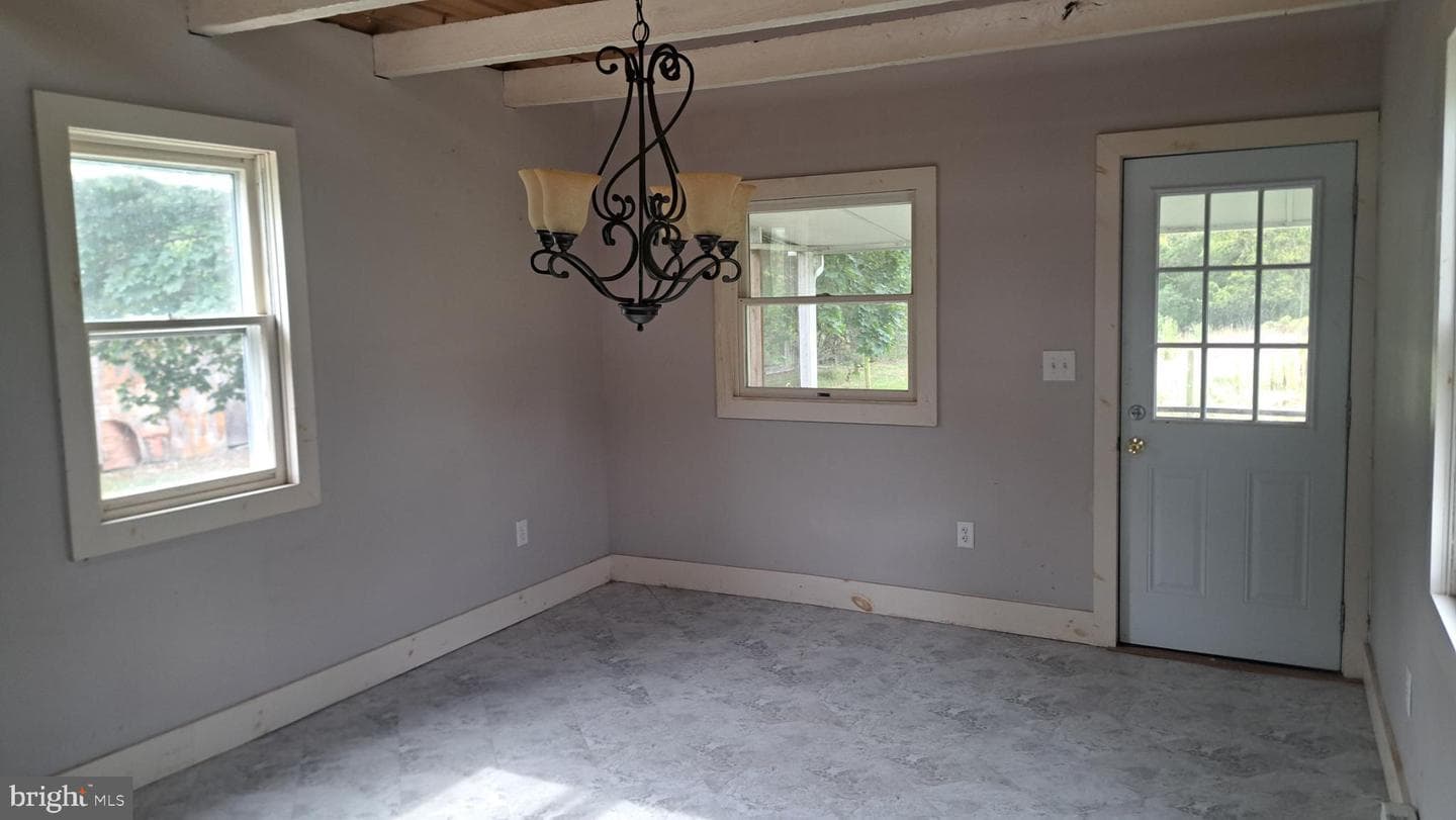 21 N York Road photo 4