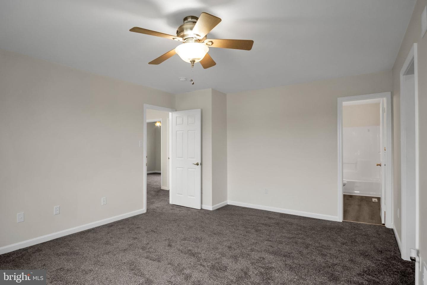 3960 Sheppard Drive photo 15