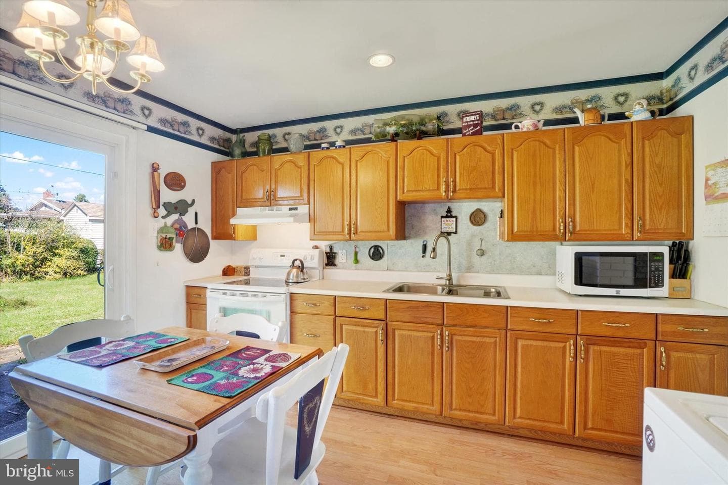 1432 Dartmouth Road photo 8