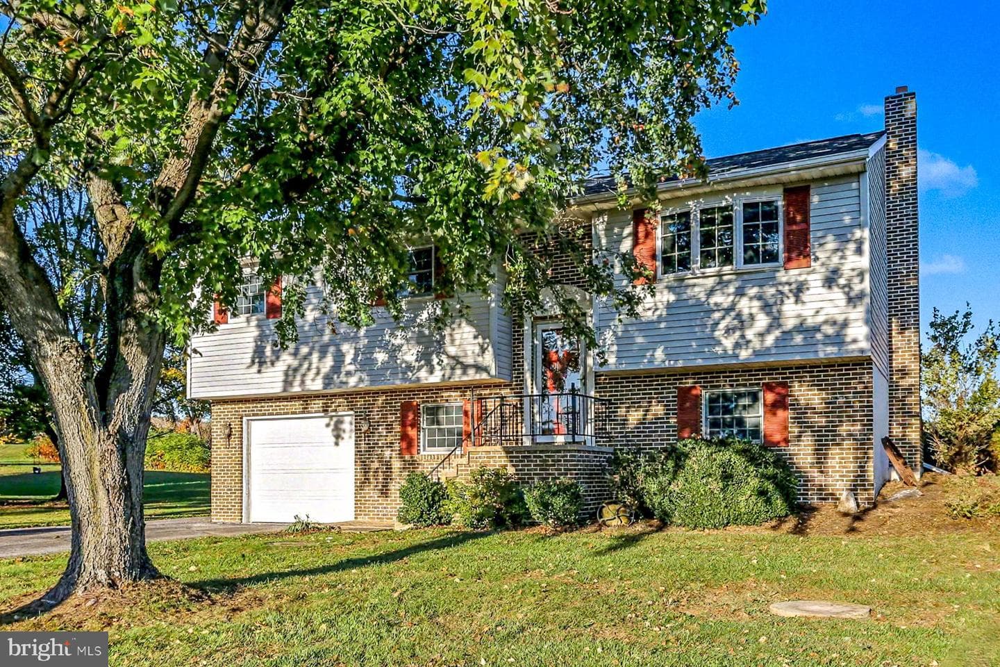 46 Maywood Road photo 3