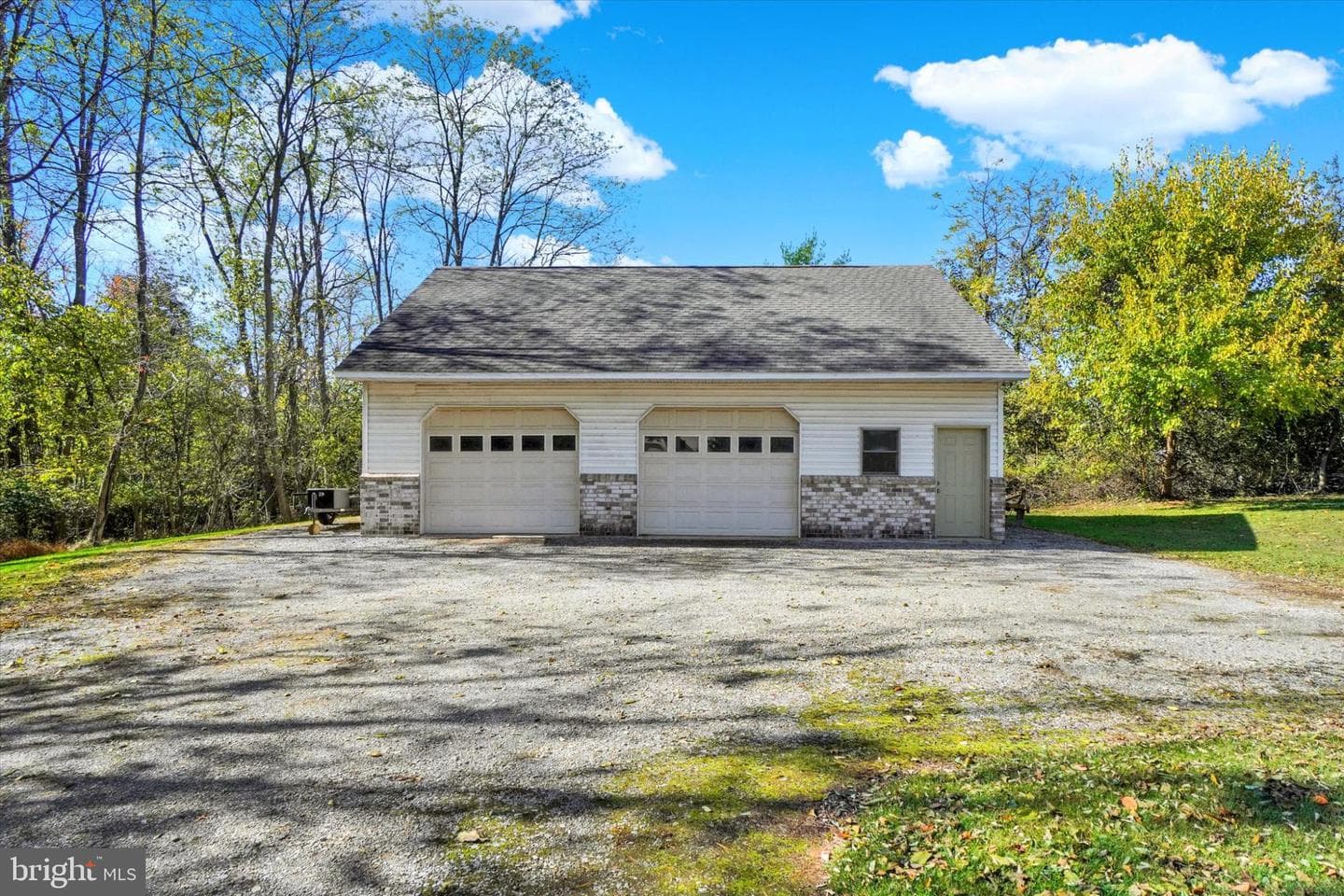855 Garriston Road photo 32