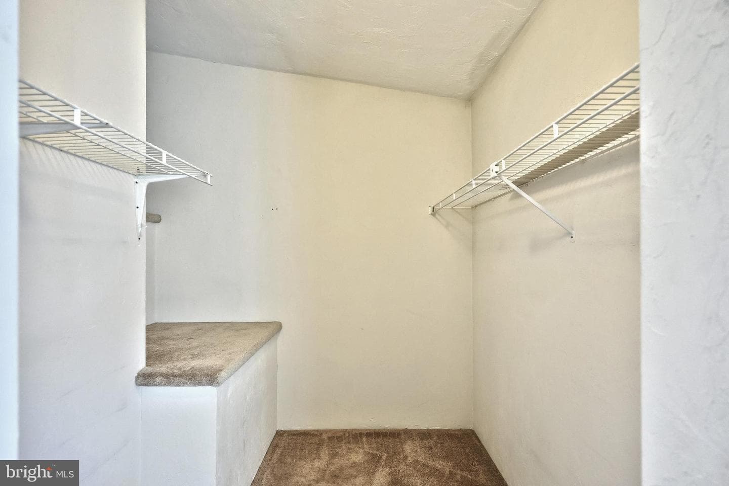 253 W Chestnut Street #11 photo 32