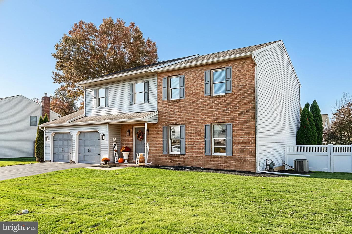 409 White Rose Lane photo 3