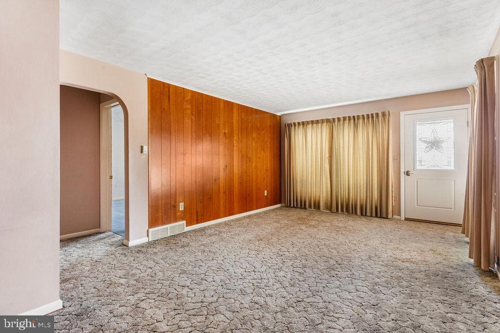 39 Biesecker Road photo 5