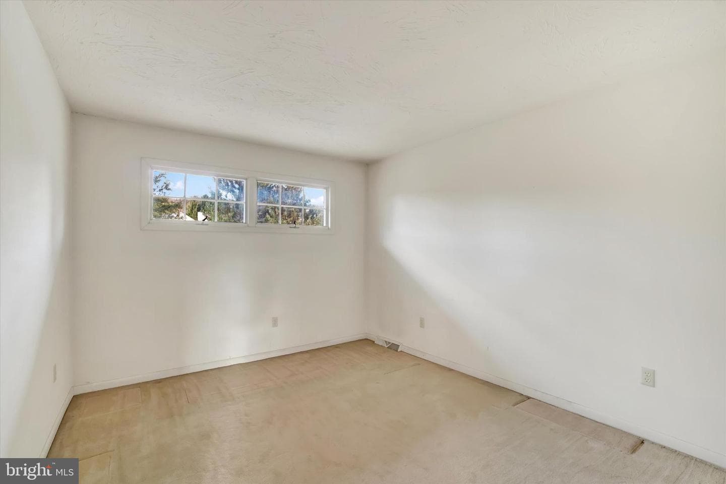 34 Jean Lo Way photo 18