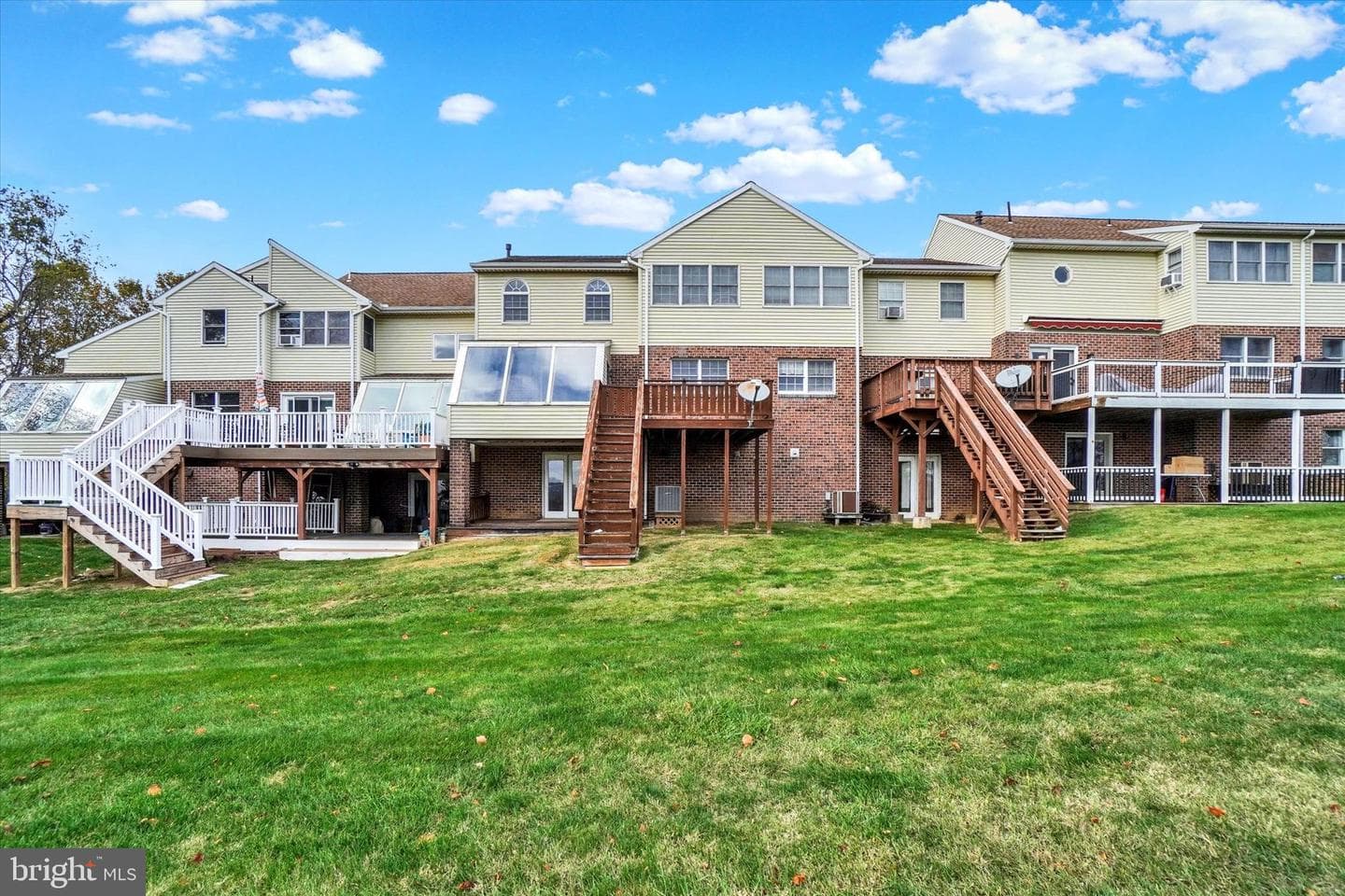34 Jean Lo Way photo 27