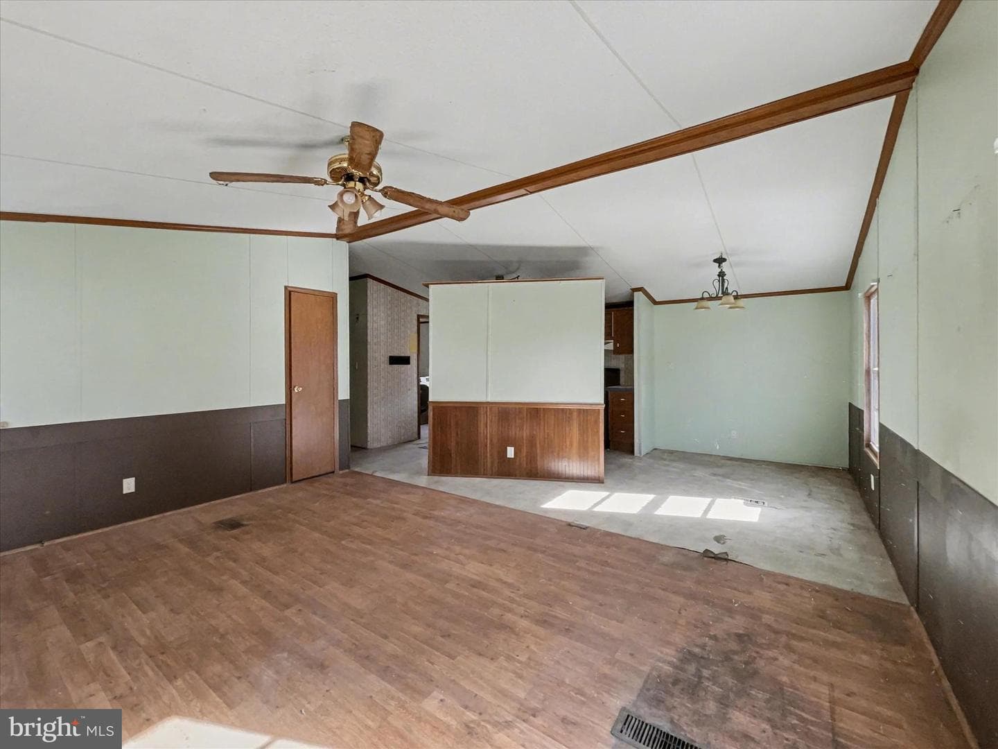 1680 Wood Crest Lane photo 7
