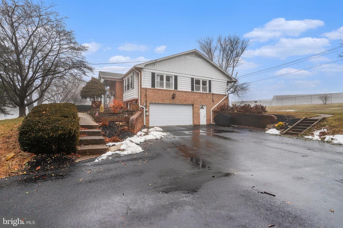 479 Frederick Drive photo 3