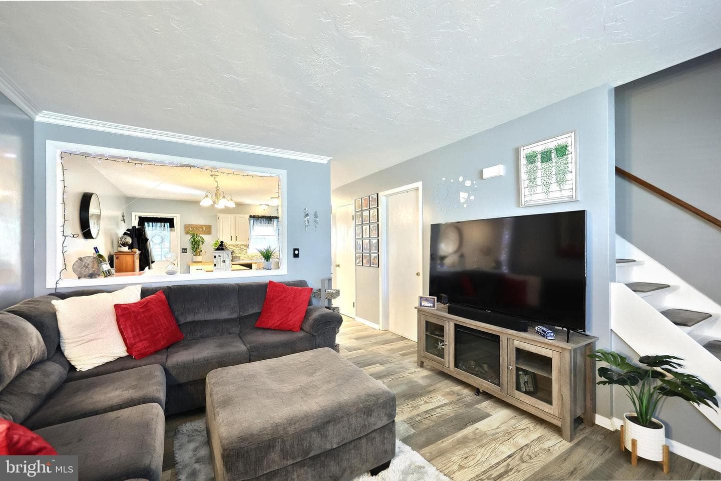 319 Manor Street photo 19