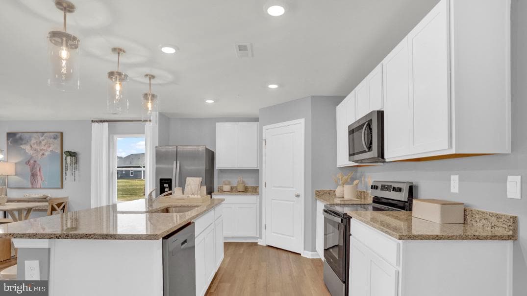 140 Amber Lane photo 6