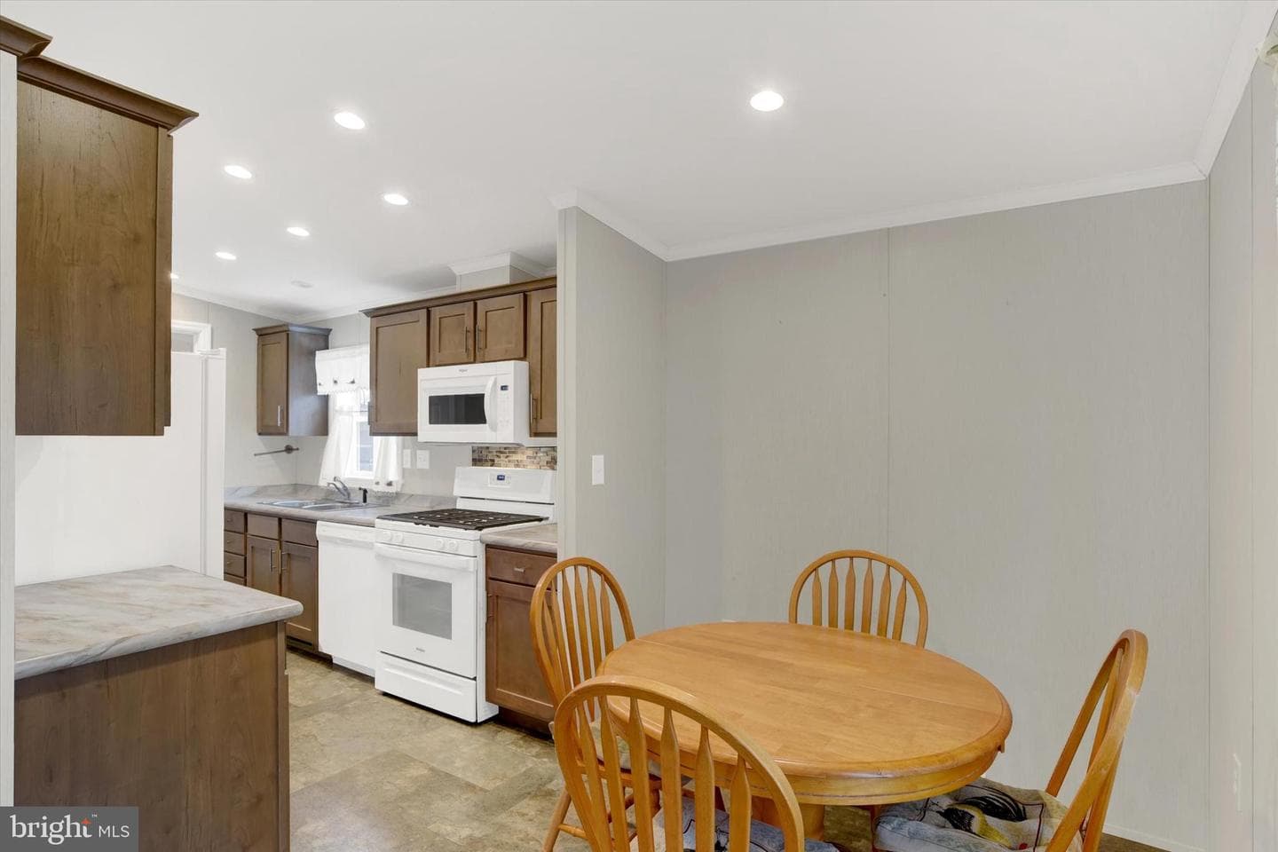 612 Range End Road #11 photo 6
