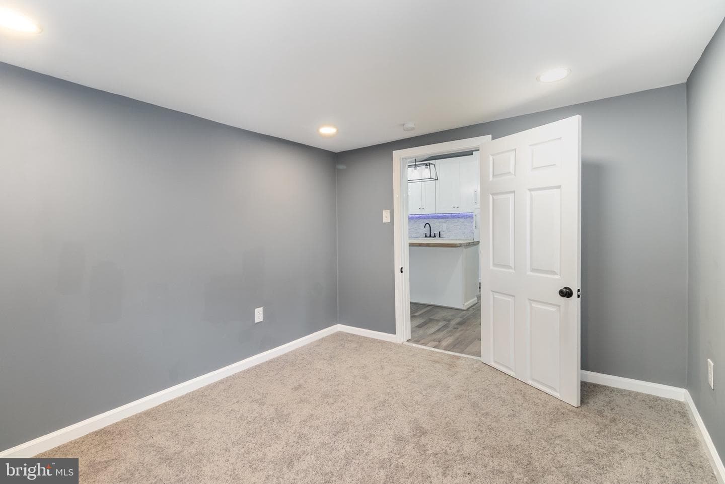 2132 Log Cabin Road photo 20