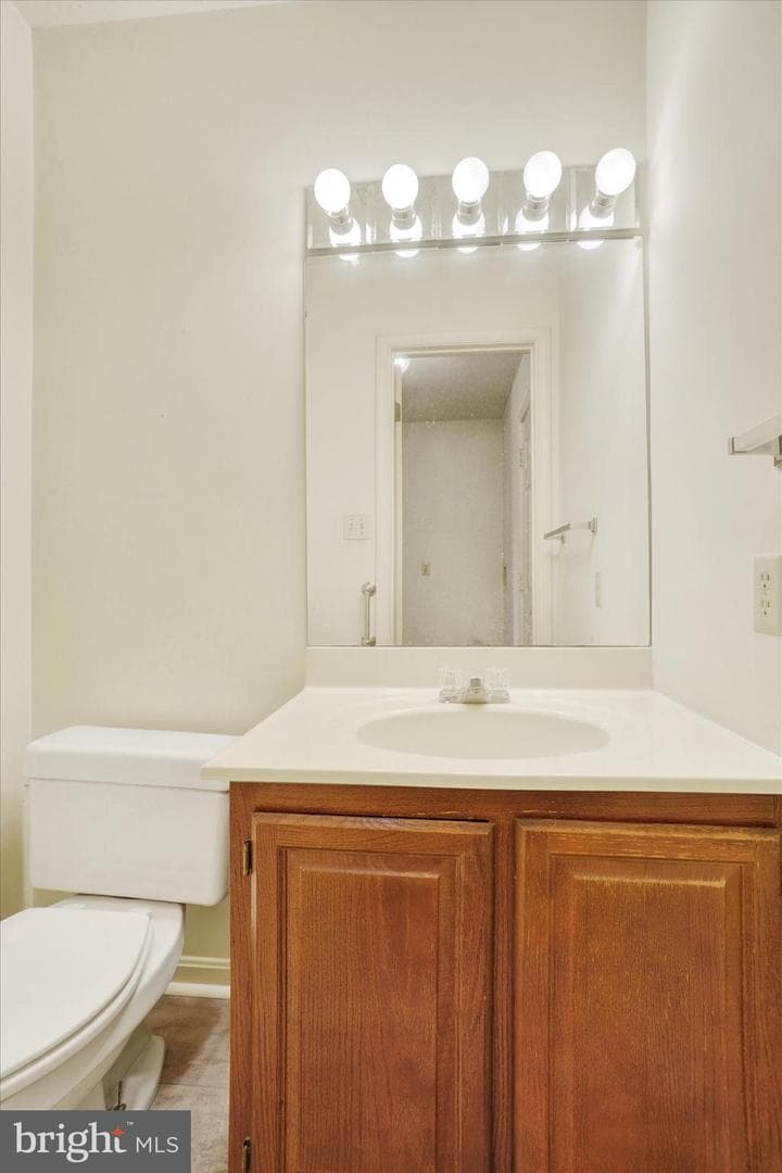 25 Jean Lo Way photo 12
