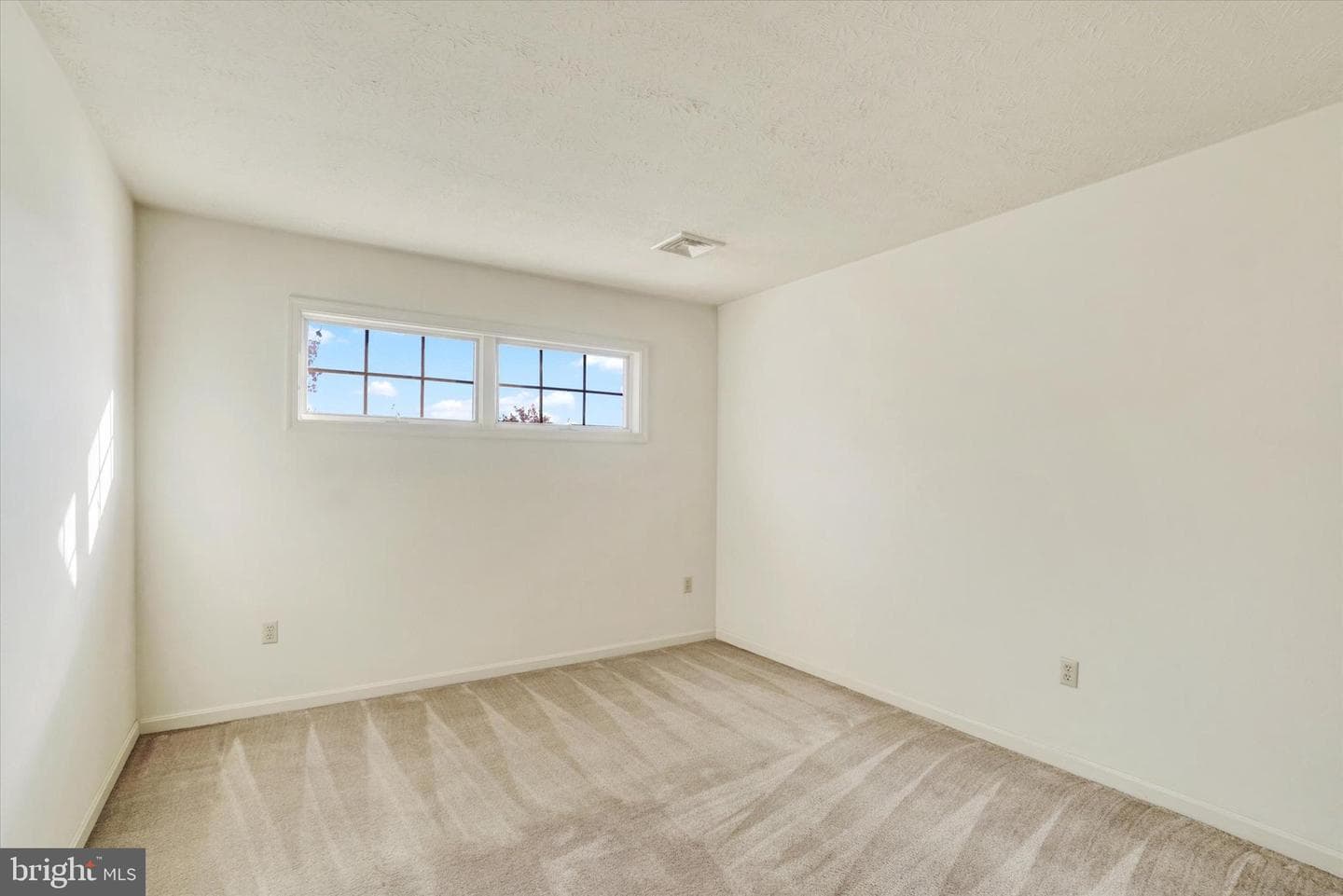 25 Jean Lo Way photo 19