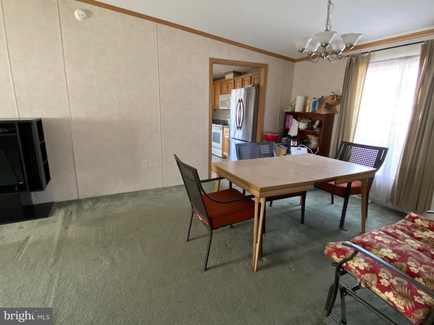 27 E Broadway photo 30