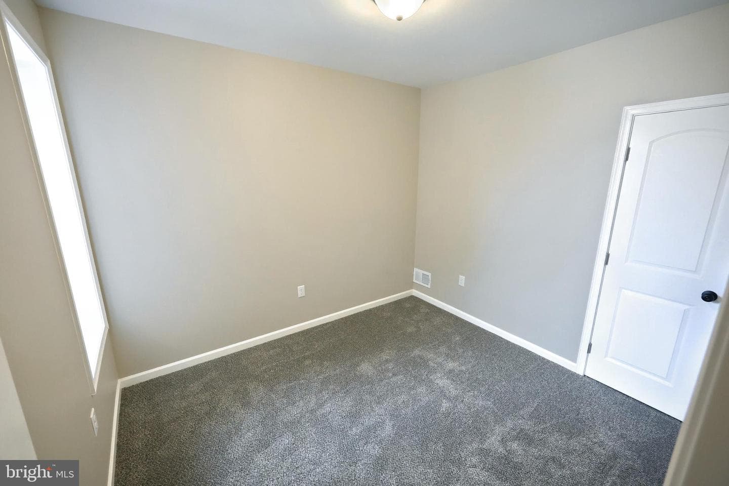 109 W 6th Avenue photo 13