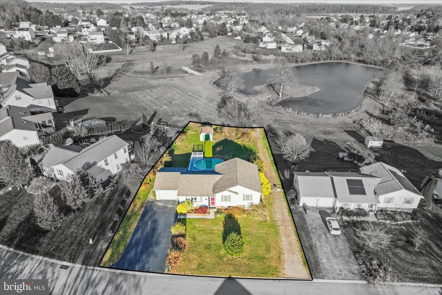 82 Piston Court photo 3