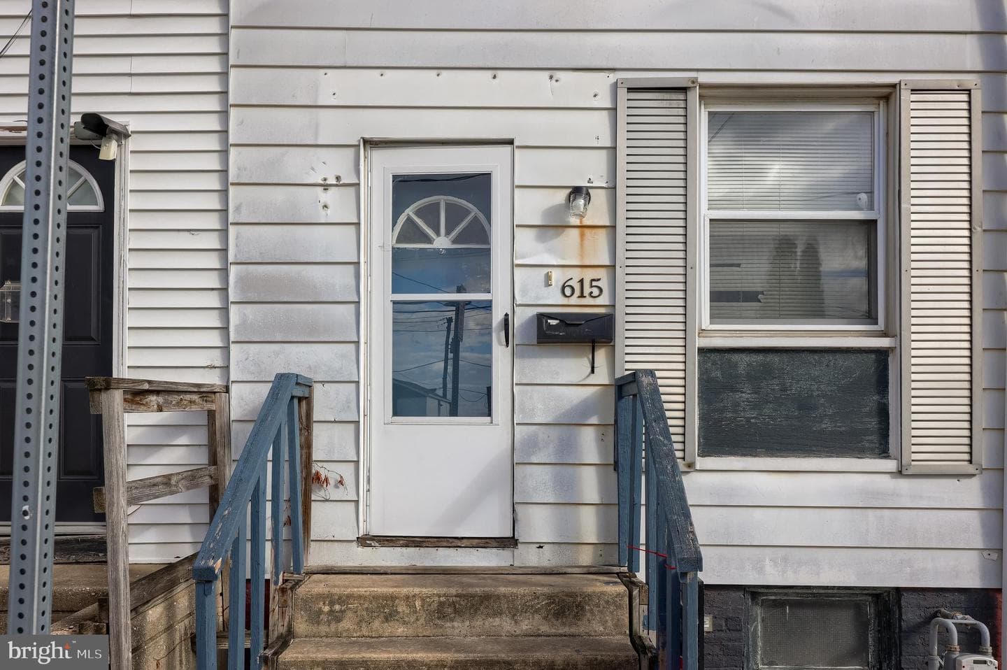 615 Vander Avenue photo 4