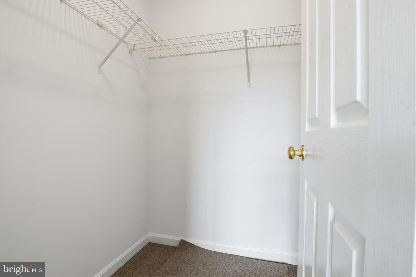 645 Fisher Drive photo 23
