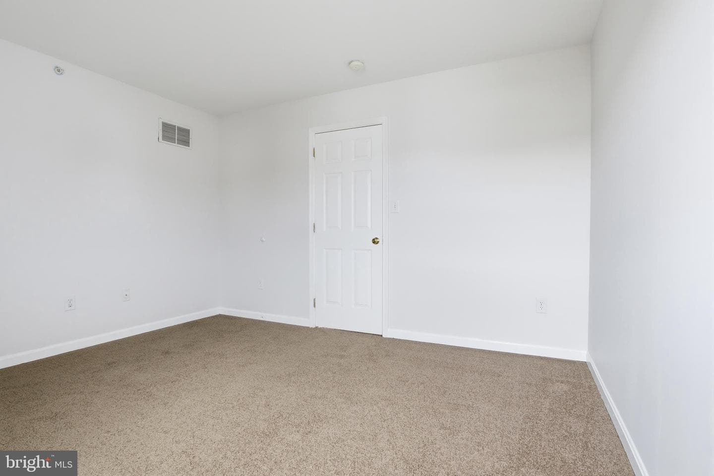 645 Fisher Drive photo 25