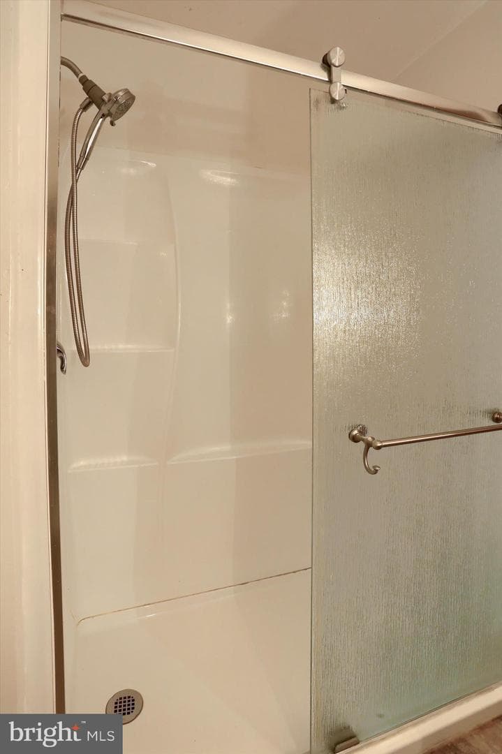 127 Spring Road photo 16