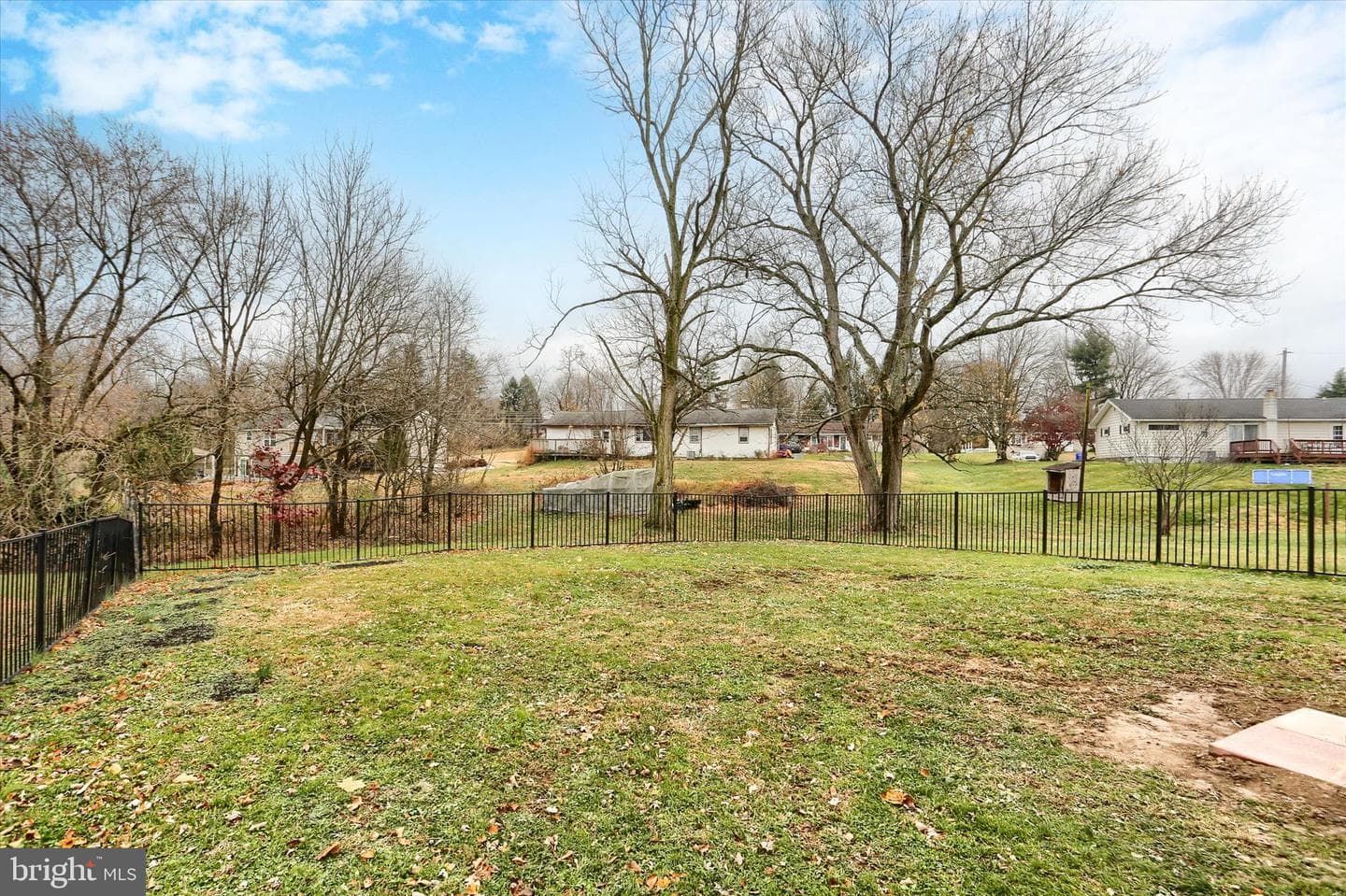 127 Spring Road photo 3