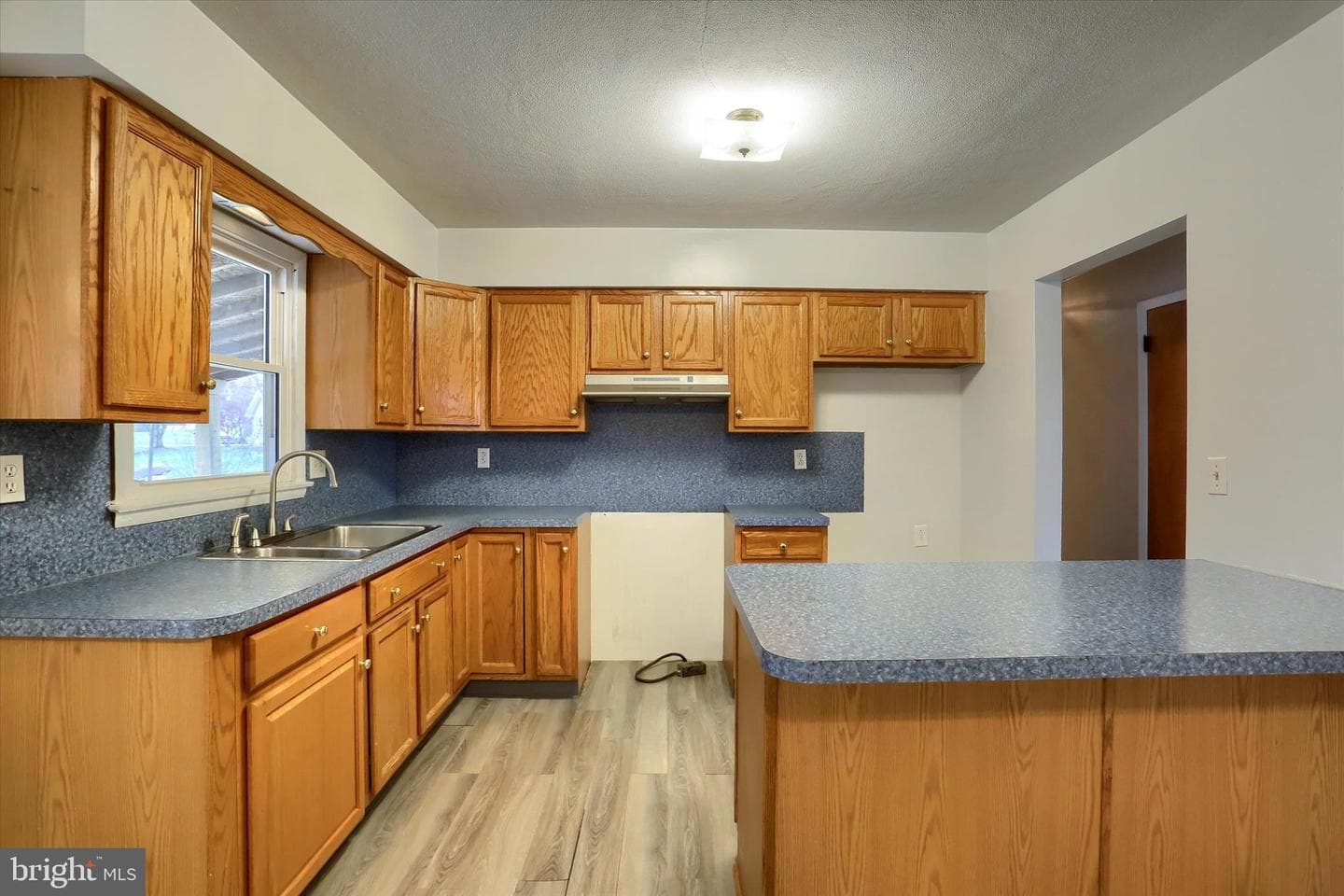 127 Spring Road photo 8