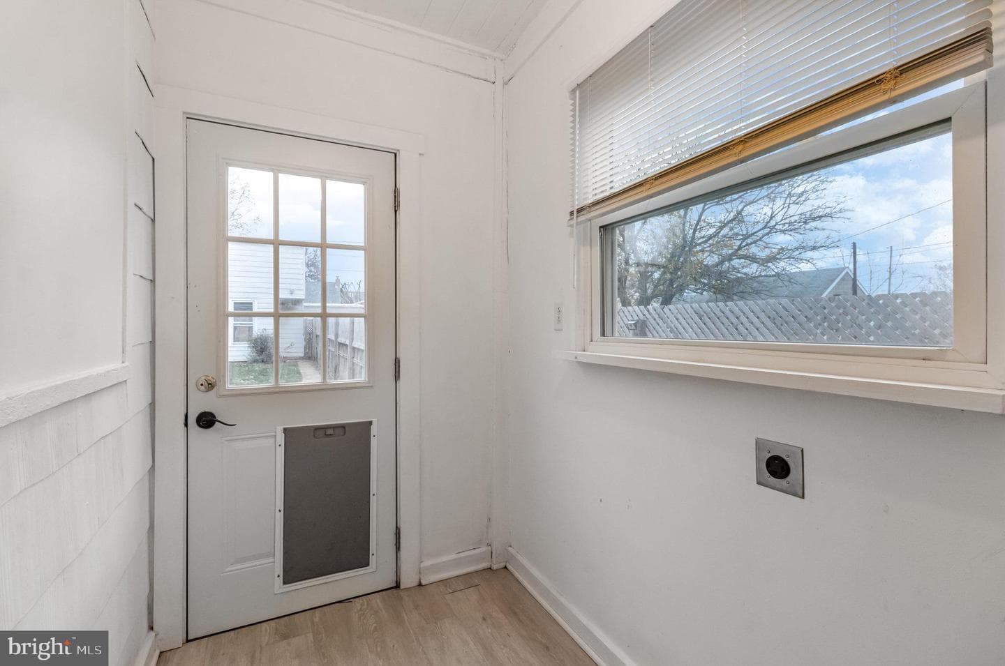 1825 W Philadelphia Street photo 12