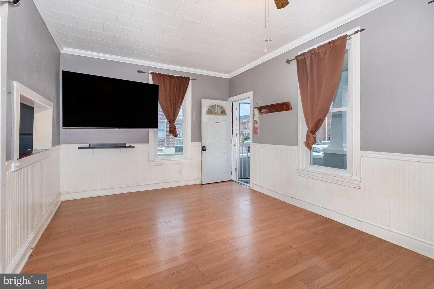 1825 W Philadelphia Street photo 4