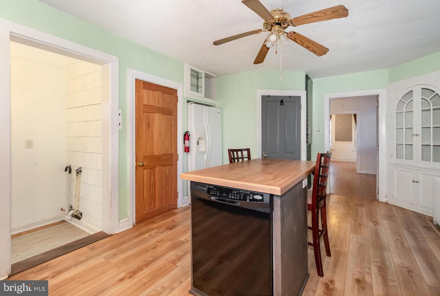 1825 W Philadelphia Street photo 8