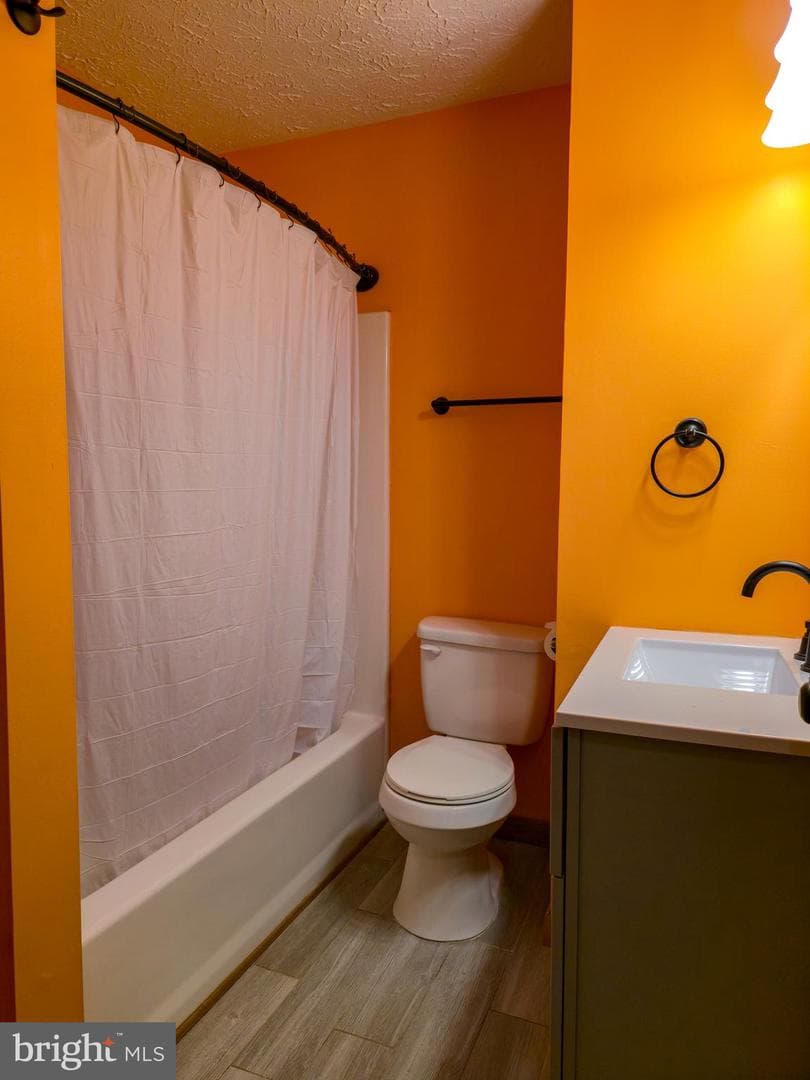 910 E Butter Road photo 22