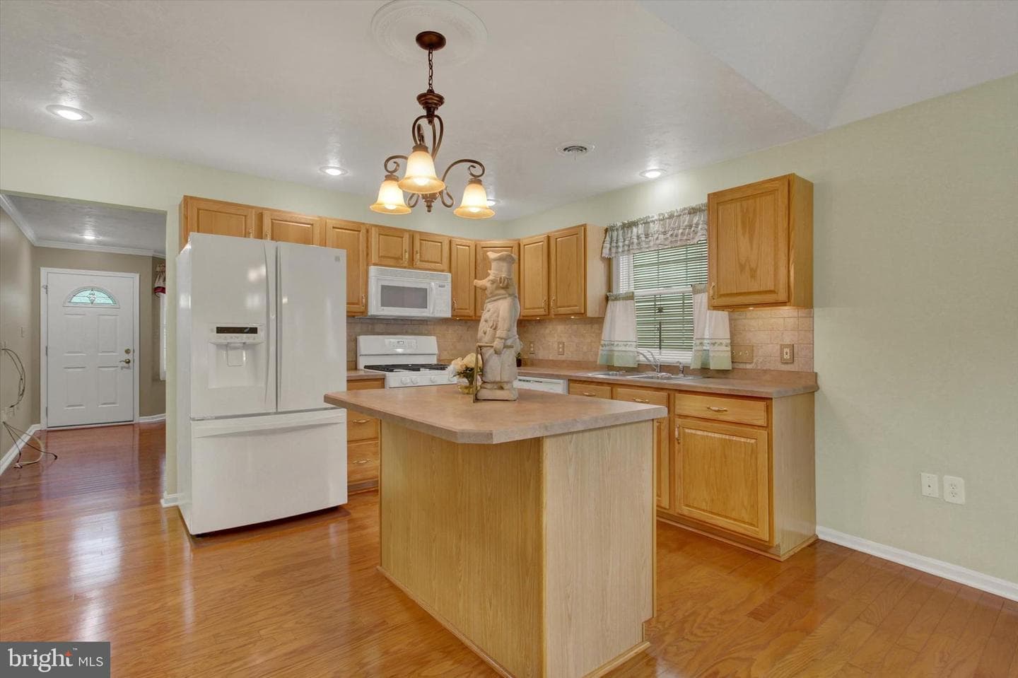 637 Northland Drive photo 8