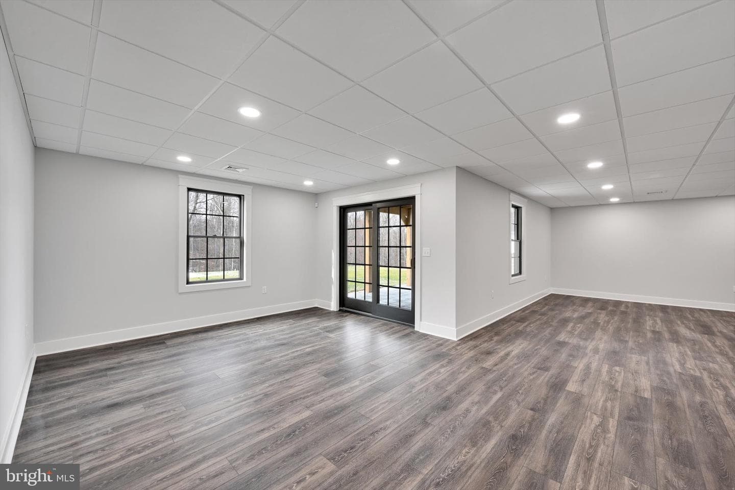 4 Pine Tree Drive photo 12