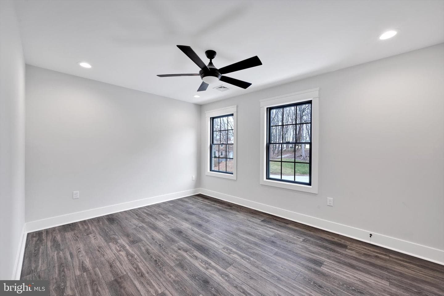 4 Pine Tree Drive photo 22