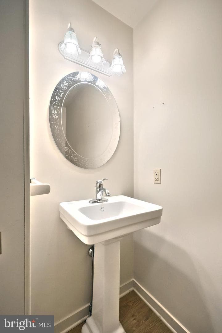 1317 Manor Road photo 22