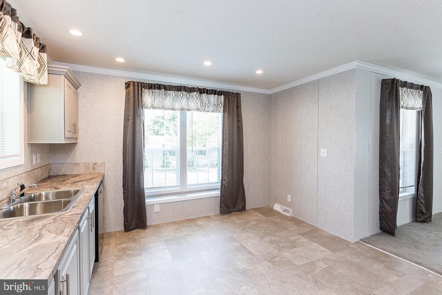 92 Cherokee Drive photo 6