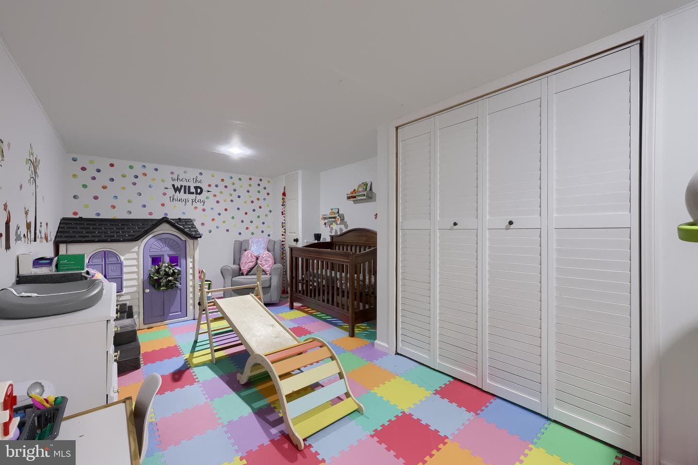 115 Abbey Drive photo 44