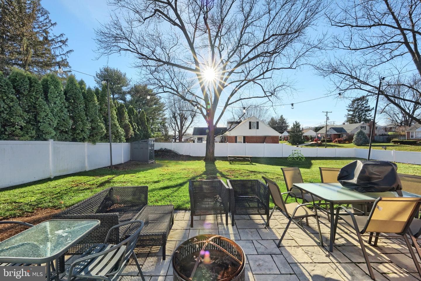 102 Pine Springs Boulevard photo 26