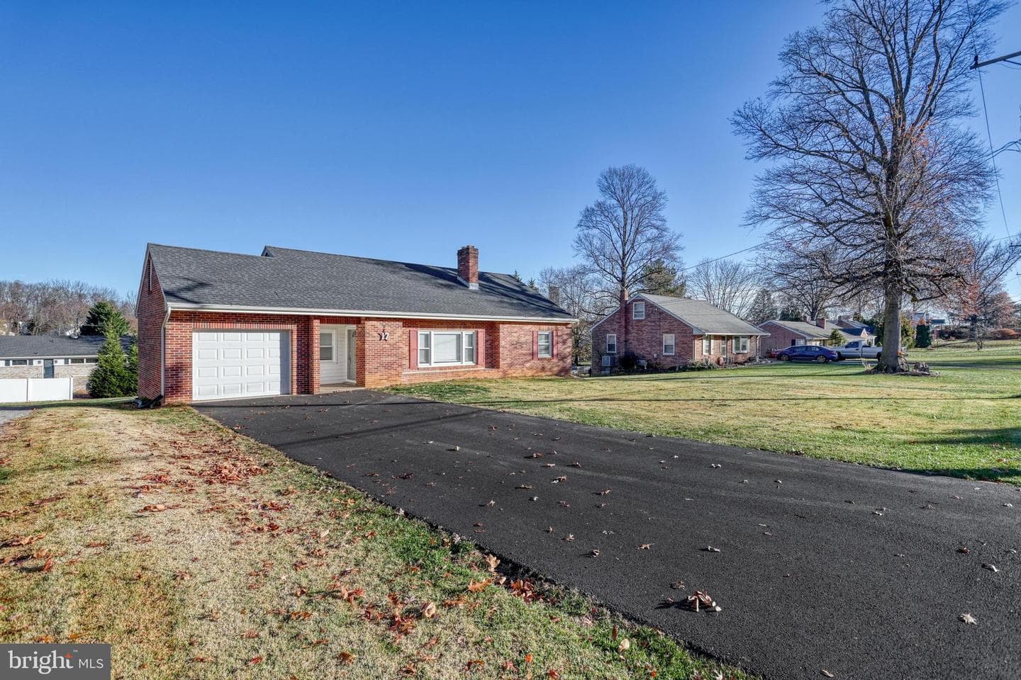 17 Charles Avenue photo 38