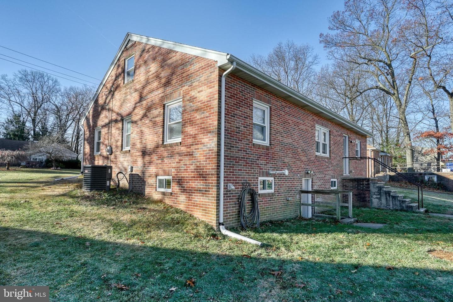 17 Charles Avenue photo 42