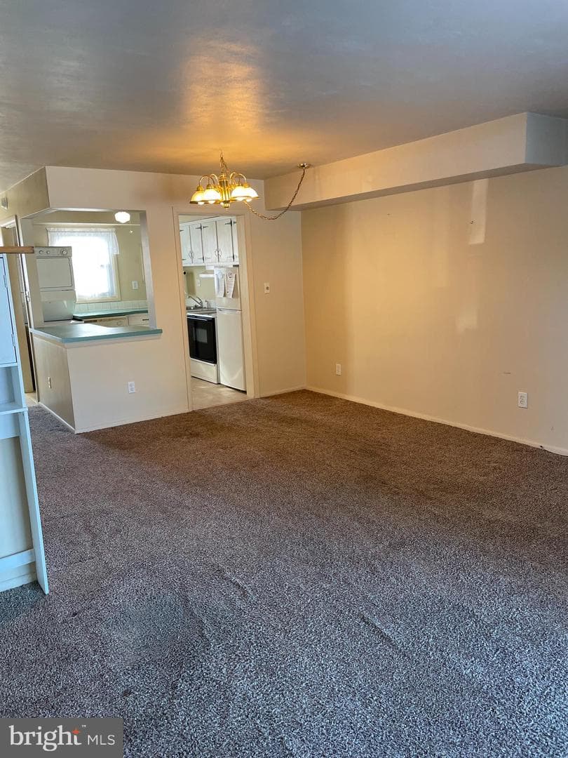627 Colony Drive photo 7