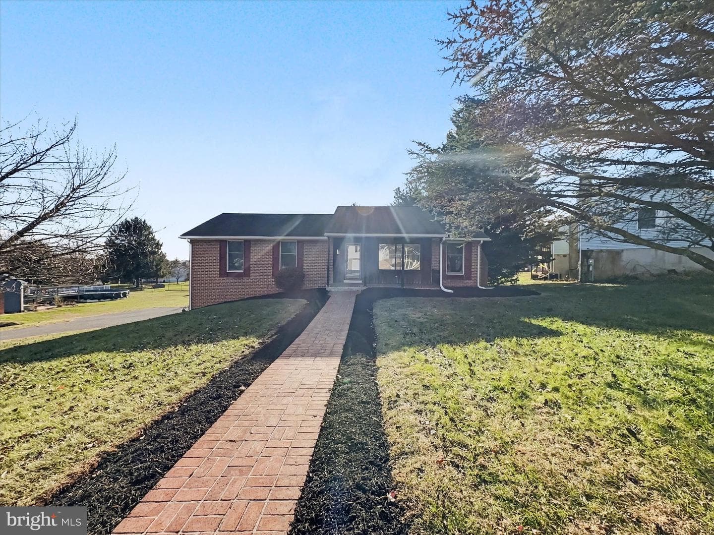 1629 Yorktowne Drive photo 1