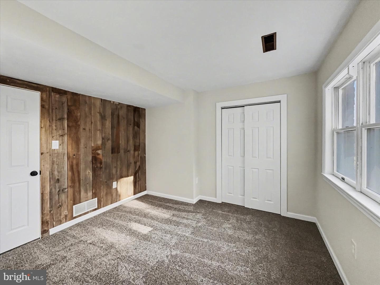 1629 Yorktowne Drive photo 21