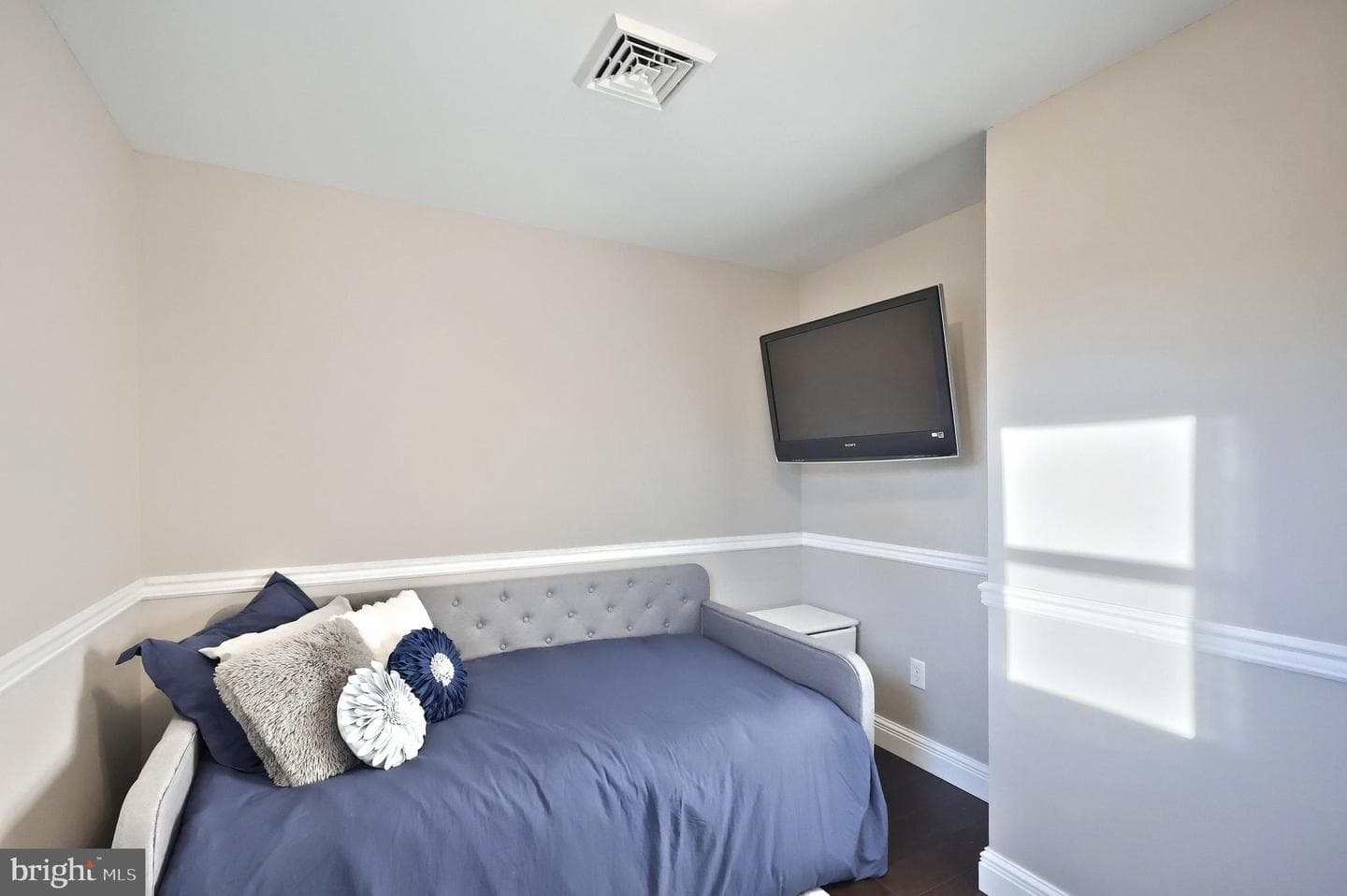 516 Gary Drive photo 23