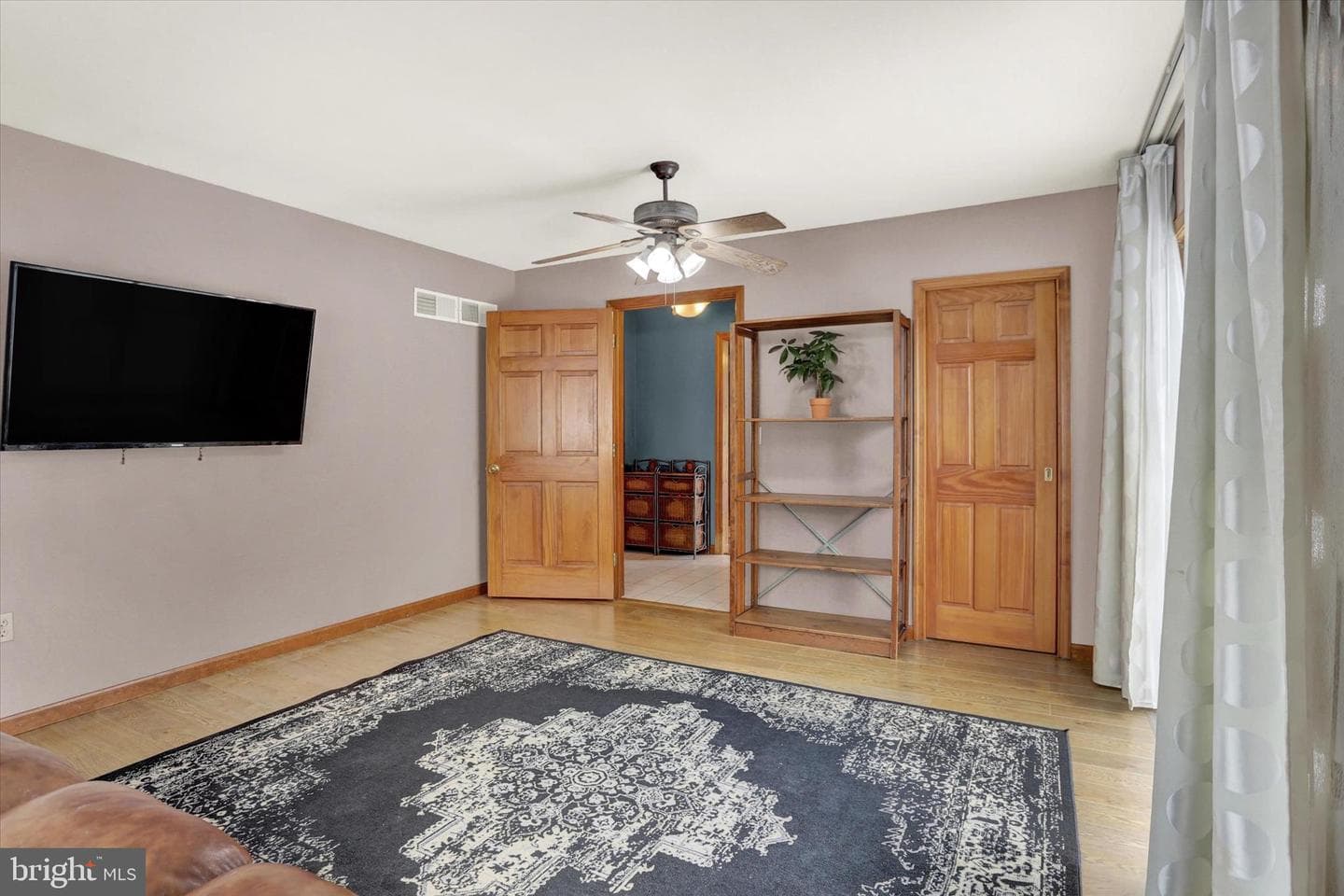 405 Clover Road photo 19
