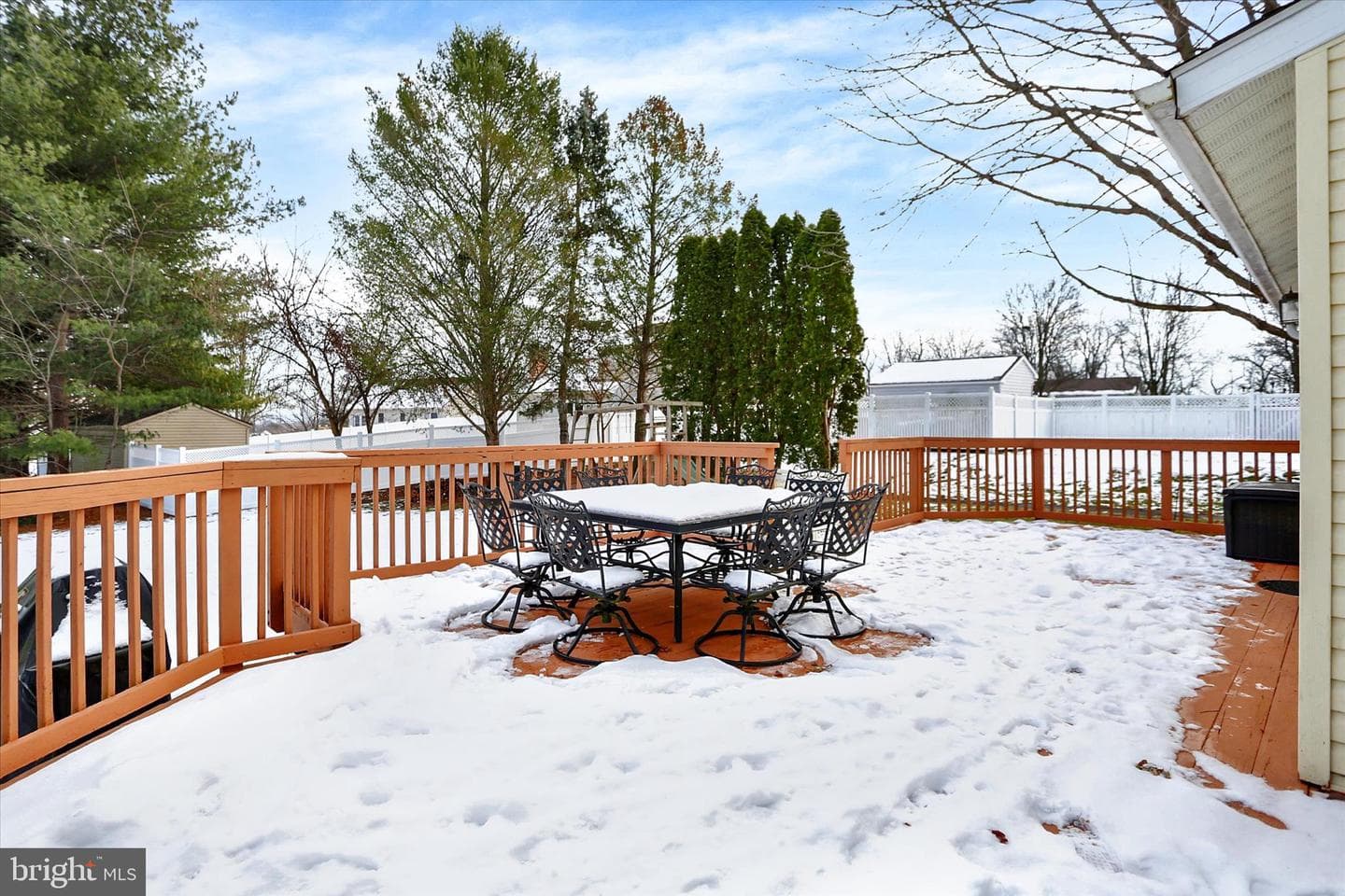 405 Clover Road photo 42