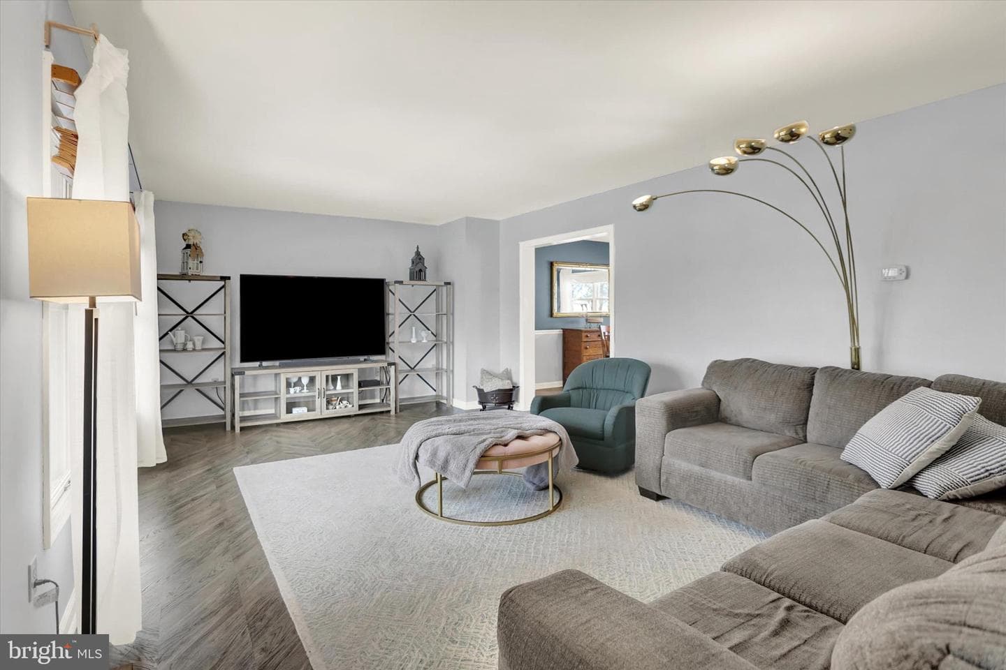 405 Clover Road photo 5