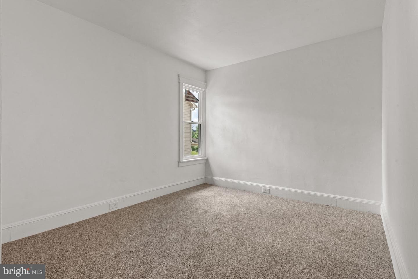 143 N 2nd Street photo 22