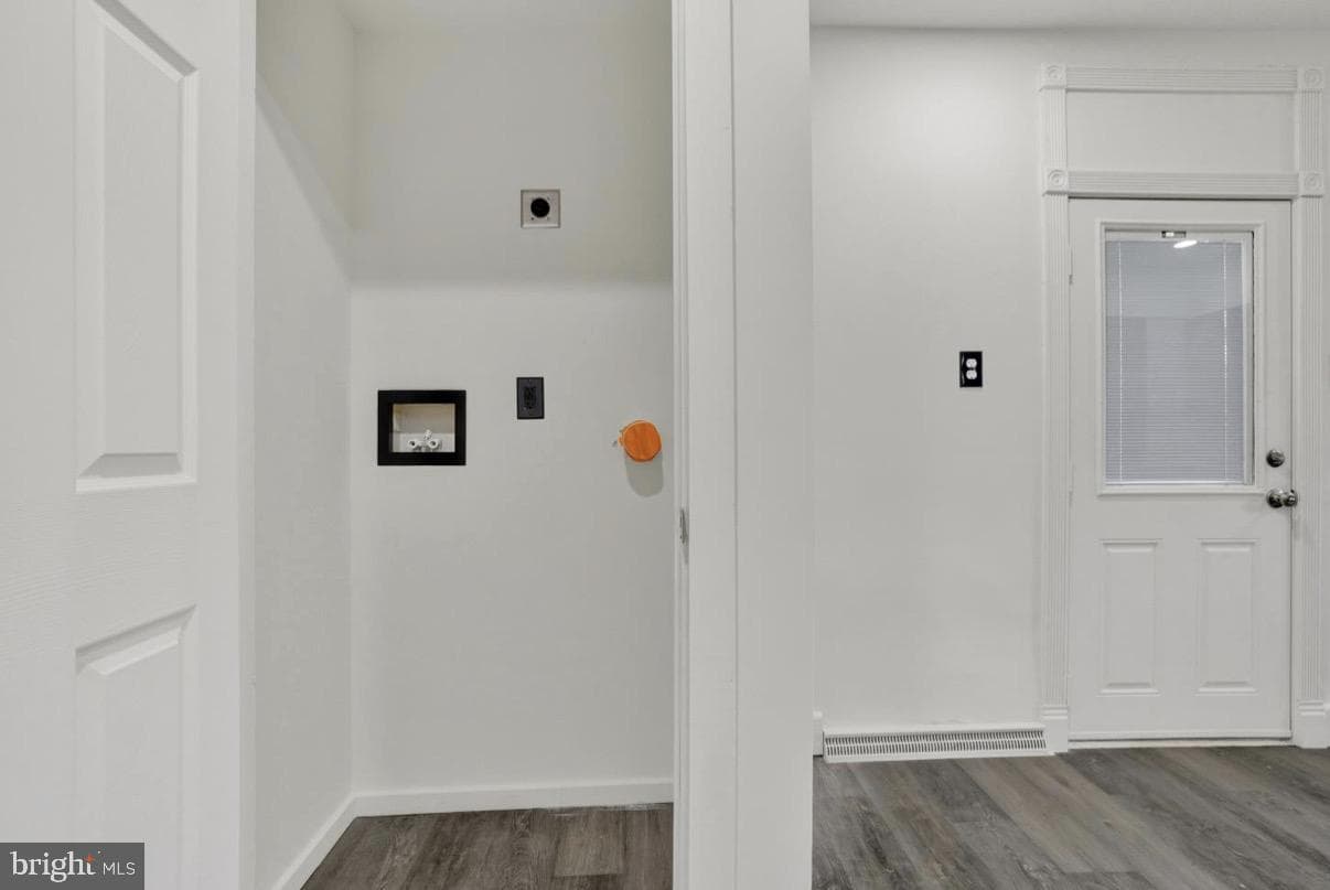 1151 E King Street photo 14